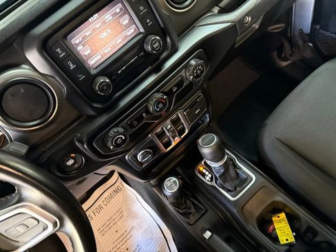 Used 2020 Jeep Gladiator Sport w/ Quick Order Package 24S image 26