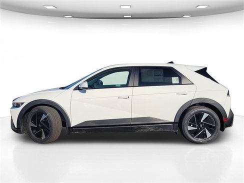 New 2026 Hyundai Ioniq 5 SE image 5