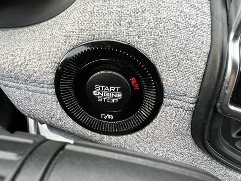 Used 2023 Jeep Compass Sport image 29