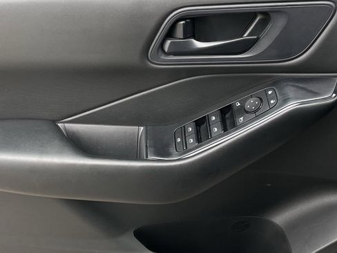 Used 2024 Nissan Rogue S image 20