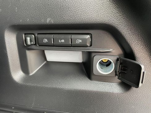 Used 2023 Ford Explorer Limited w/ Equipment Group 301A RWD image 48