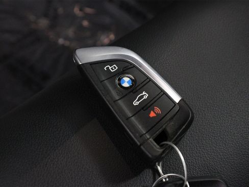 Used 2025 BMW M2 w/ Lighting Package image 33