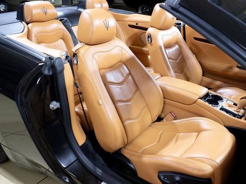 Used 2015 Maserati GranTurismo Convertible RWD image 52