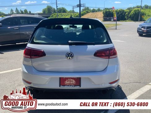 Used 2018 Volkswagen GTI SE FWD image 15