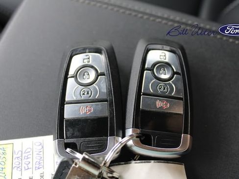 Used 2025 Ford Bronco Outer Banks w/ Sasquatch Package AWD/4WD image 25