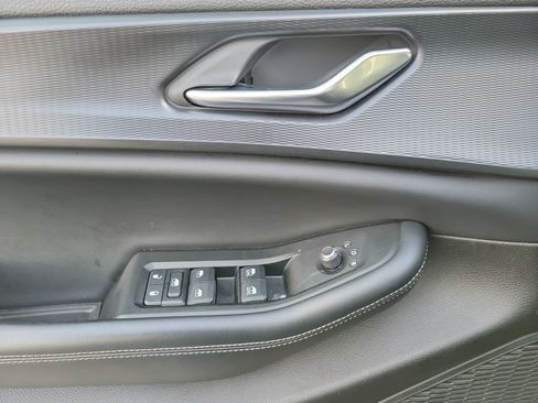 Used 2024 Jeep Grand Cherokee L Altitude image 24