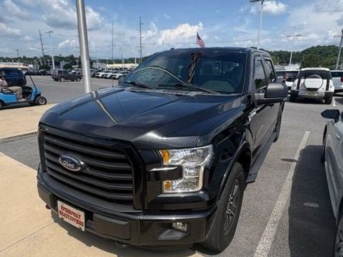 Used 2015 Ford F150 XLT w/ Equipment Group 302A Luxury AWD/4WD image 3