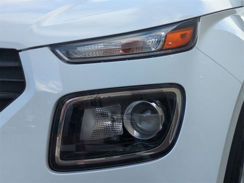 New 2026 Hyundai Venue SE image 10