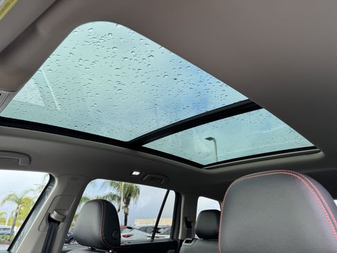 Used 2025 Volkswagen Atlas Peak Edition SE image 32