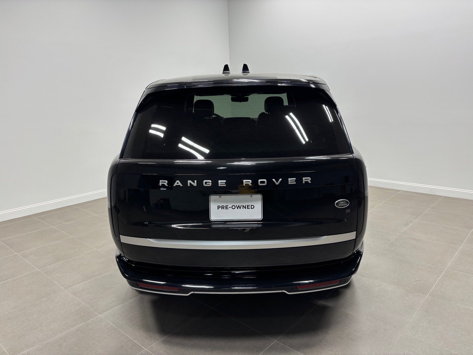 Used 2023 Land Rover Range Rover Long Wheelbase Autobiography AWD/4WD image 8