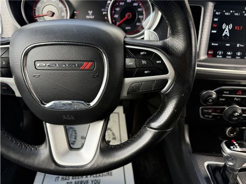 Used 2018 Dodge Charger R/T image 37