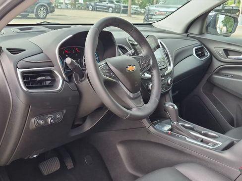 Used 2018 Chevrolet Equinox Premier FWD image 9