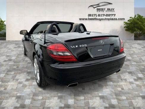 Used 2011 Mercedes-Benz SLK 300 image 10