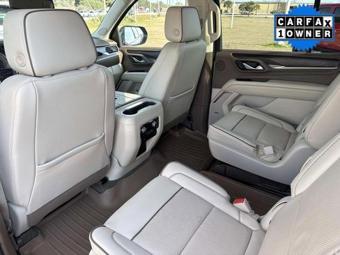 Used 2023 GMC Yukon Denali image 16