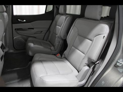 Used 2019 GMC Acadia SLT AWD/4WD image 19