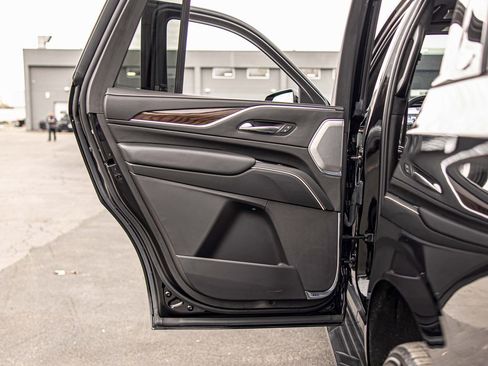 Used 2023 Cadillac Escalade Sport Platinum w/ LPO, ONYX Package image 38