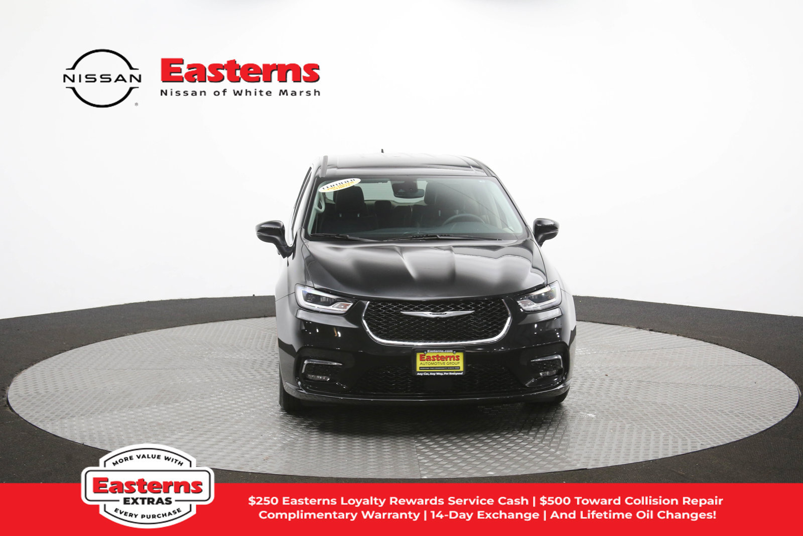 Used 2023 Chrysler Pacifica Touring-L FWD image 56