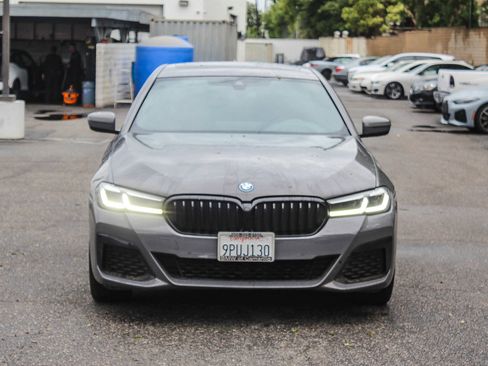 Used 2022 BMW 530e w/ Premium Package image 2