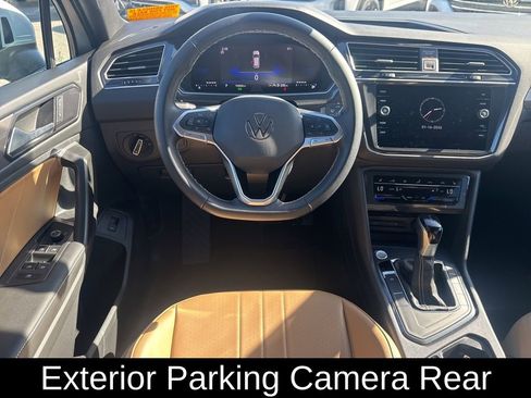 Used 2024 Volkswagen Tiguan SE image 16