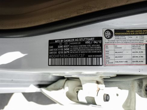 Used 2012 Mercedes-Benz E 350 Sedan image 53