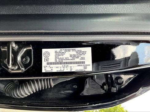 Used 2017 Ford F150 Lariat w/ Equipment Group 501A Mid AWD/4WD image 22