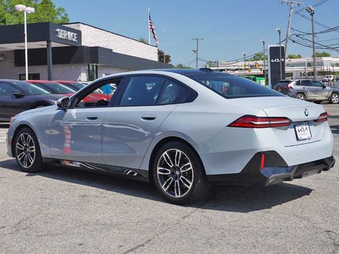 Used 2024 BMW 540i xDrive w/ Executive Package AWD/4WD image 10