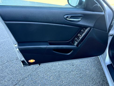 Used 2005 MAZDA RX-8 w/ AT Grand Touring Pkg image 25