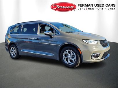 Used 2023 Chrysler Pacifica Limited