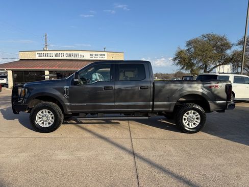 Used 2017 Ford F250 XLT w/ XLT Value Package AWD/4WD image 4