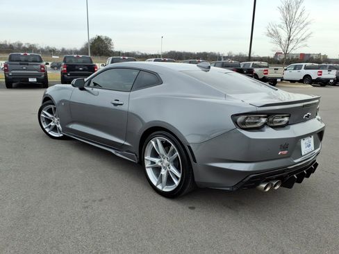 Used 2022 Chevrolet Camaro LT w/ RS Package image 5
