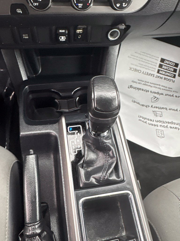 Used 2019 Toyota Tacoma SR5 RWD image 11