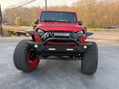 Used 2012 Jeep Wrangler Unlimited Sport image 27