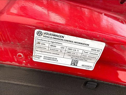 Used 2025 Volkswagen Jetta GLI Autobahn image 35