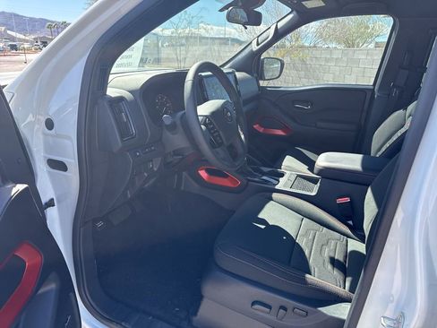 Used 2025 Nissan Frontier Pro-X w/ Pro Convenience Package image 16