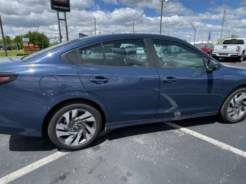Used 2024 Subaru Legacy Limited AWD/4WD image 2