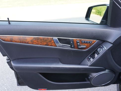 Used 2011 Mercedes-Benz C 300 Sedan image 17
