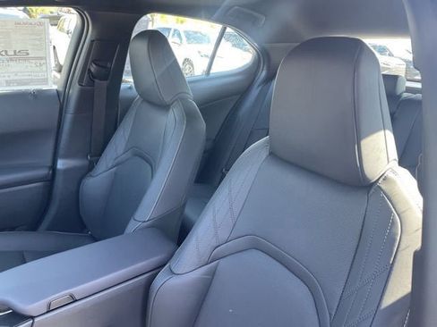 New 2026 Lexus UX 300h AWD image 10