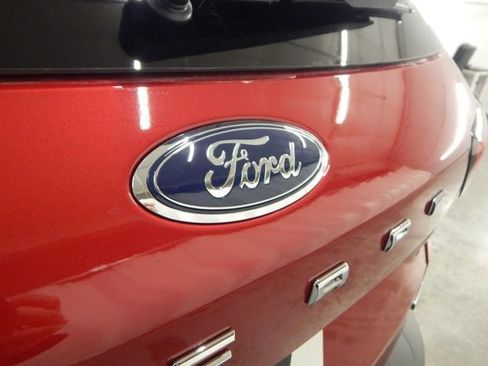 New 2025 Ford Escape SE FWD image 6