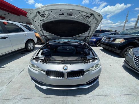 Used 2018 BMW 330i xDrive Sedan w/ Convenience Package AWD/4WD image 4