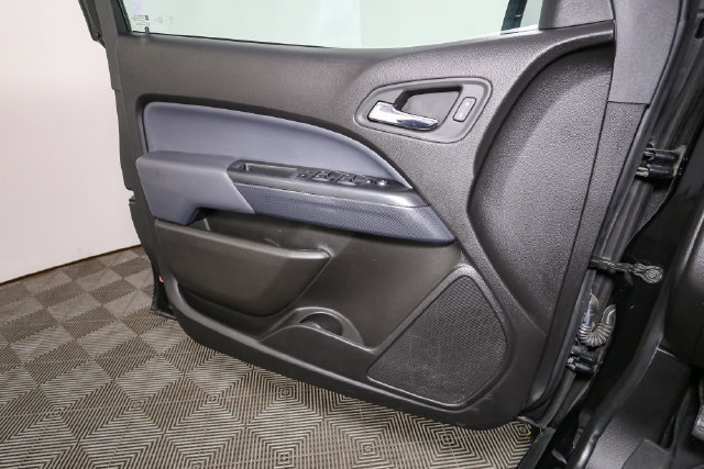 Used 2018 Chevrolet Colorado Z71 AWD/4WD image 31
