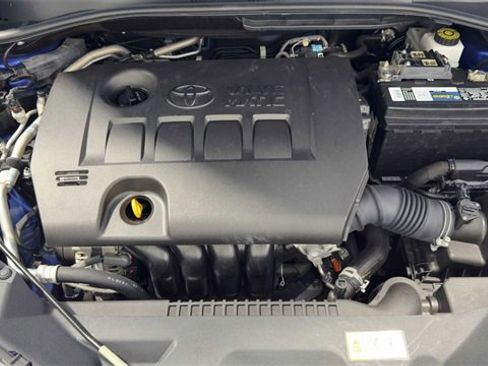 Used 2019 Toyota C-HR XLE image 35