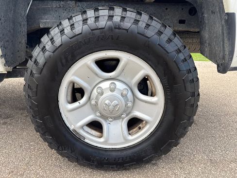 Used 2014 RAM 2500 ST image 10