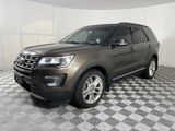 Used 2016 Ford Explorer XLT w/ Equipment Group 202A image 3