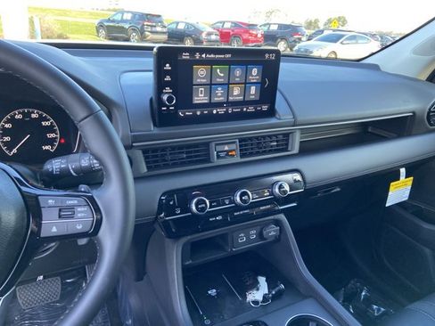 Used 2025 Honda Pilot EX-L image 26