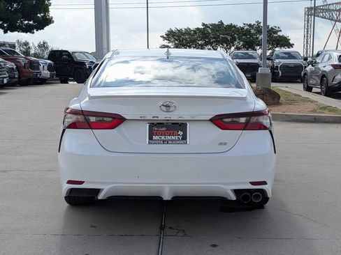 Used 2024 Toyota Camry SE FWD image 8
