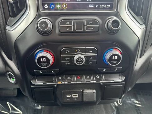 Used 2022 Chevrolet Silverado 1500 LT AWD/4WD image 13
