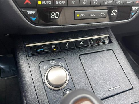 Used 2014 Lexus ES 350 image 32