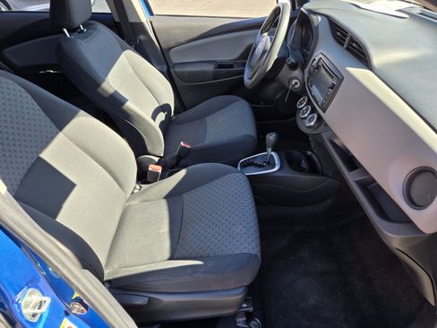 Used 2015 Toyota Yaris L image 12