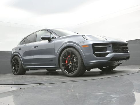 New 2026 Porsche Cayenne GTS image 38