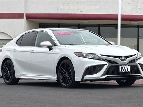 Used 2022 Toyota Camry XSE FWD image 2